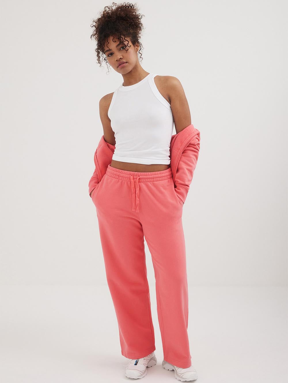 

Женские спортивные брюки Jordan Eco-Fleece Bench., цвет coral punch