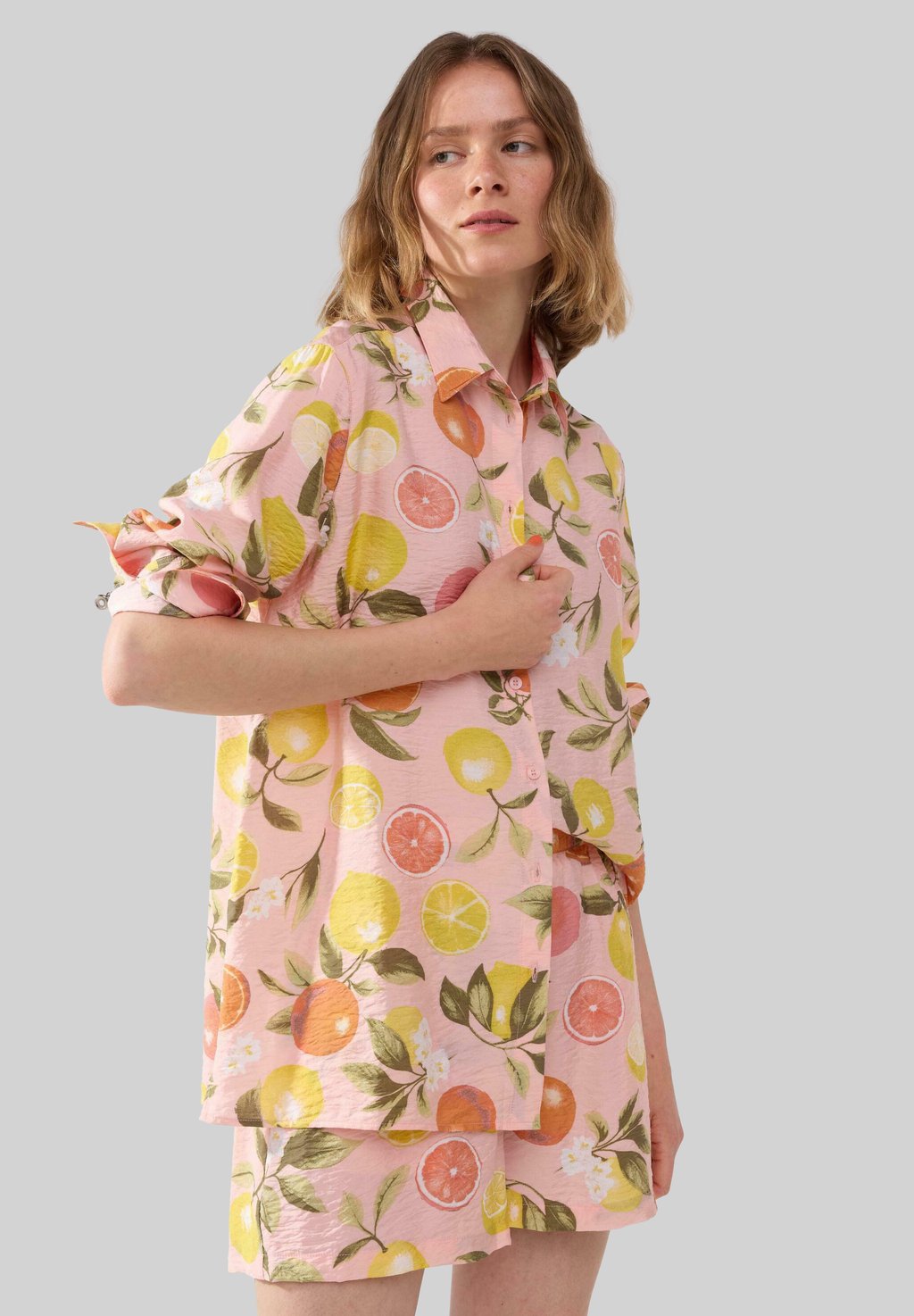 

Рубашка PATTERNED Lindex, фуксия