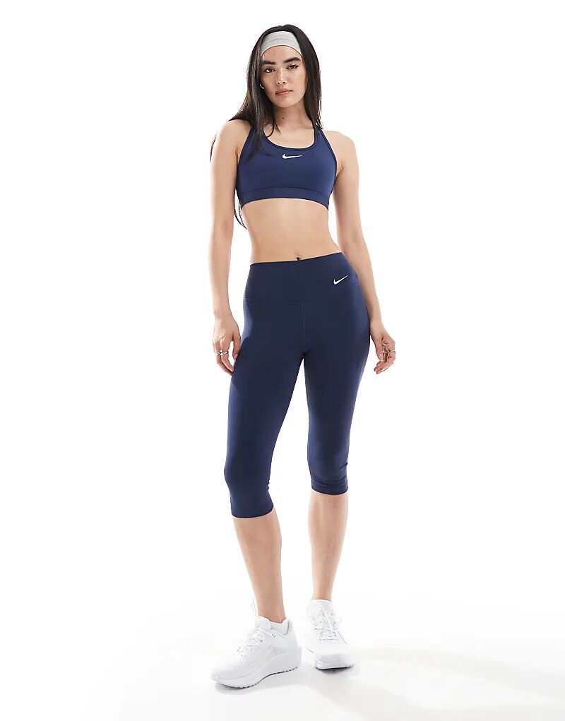 Спортивный бюстгальтер средней поддержки Nike Training Swoosh темно-синего цвета — фото 4