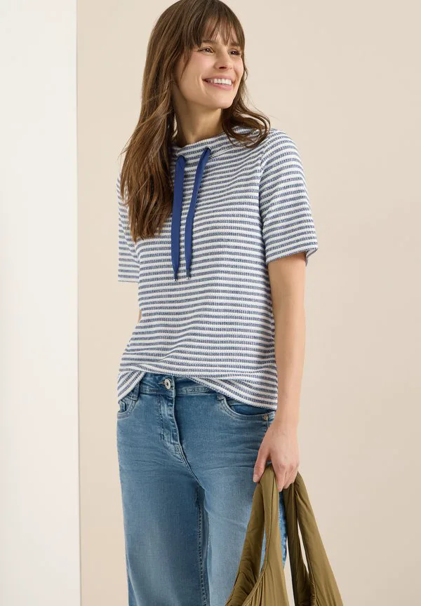 

Футболка с воротником-воронкой и принтом struktur Cecil, Sporty Denim Blue, Синий, Футболка с воротником-воронкой и принтом struktur Cecil, Sporty Denim Blue