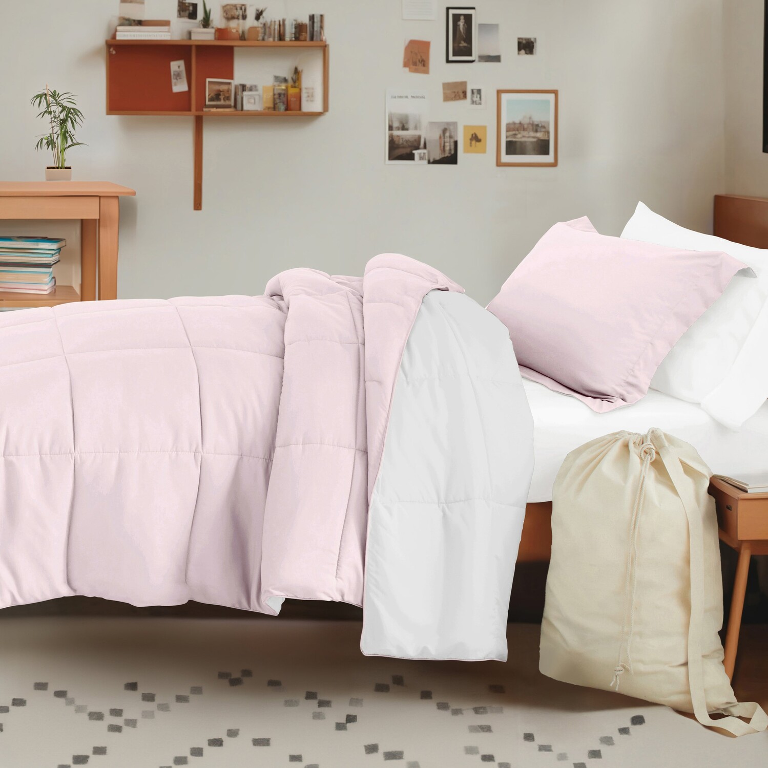 

Комплект постельного белья Ultimate College Essentials ienjoy Home, цвет Blush / White