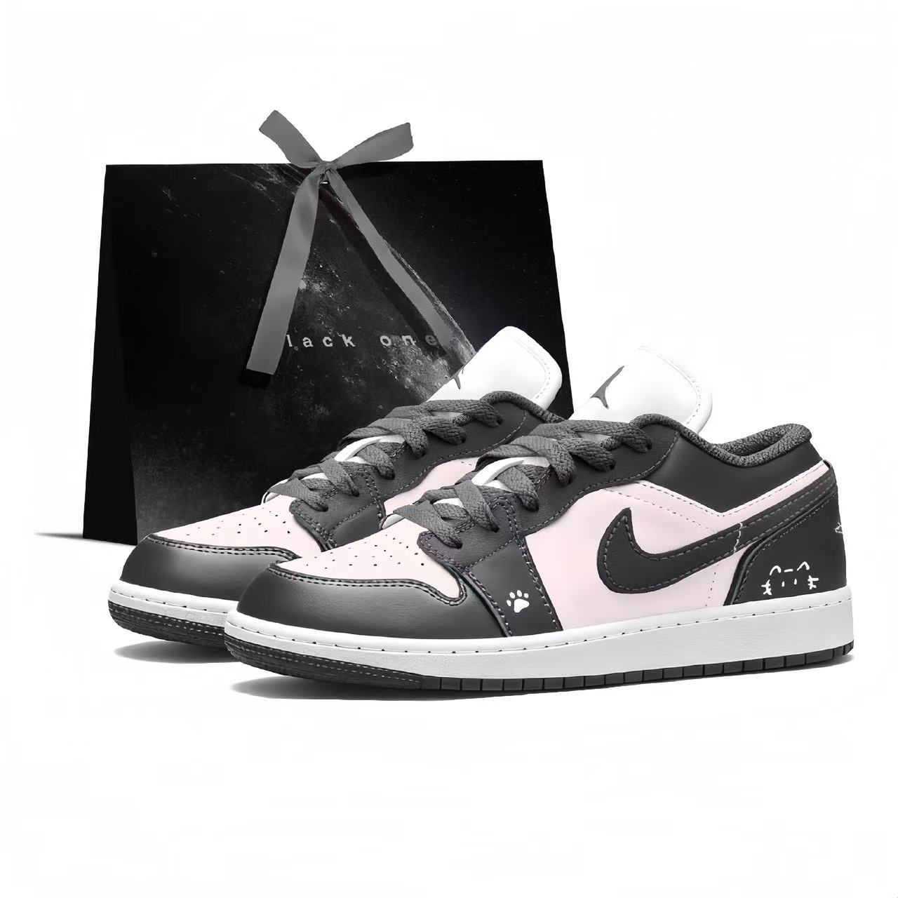 

Детские баскетбольные кроссовки Air 1 Grade School Jordan, серо-розовый