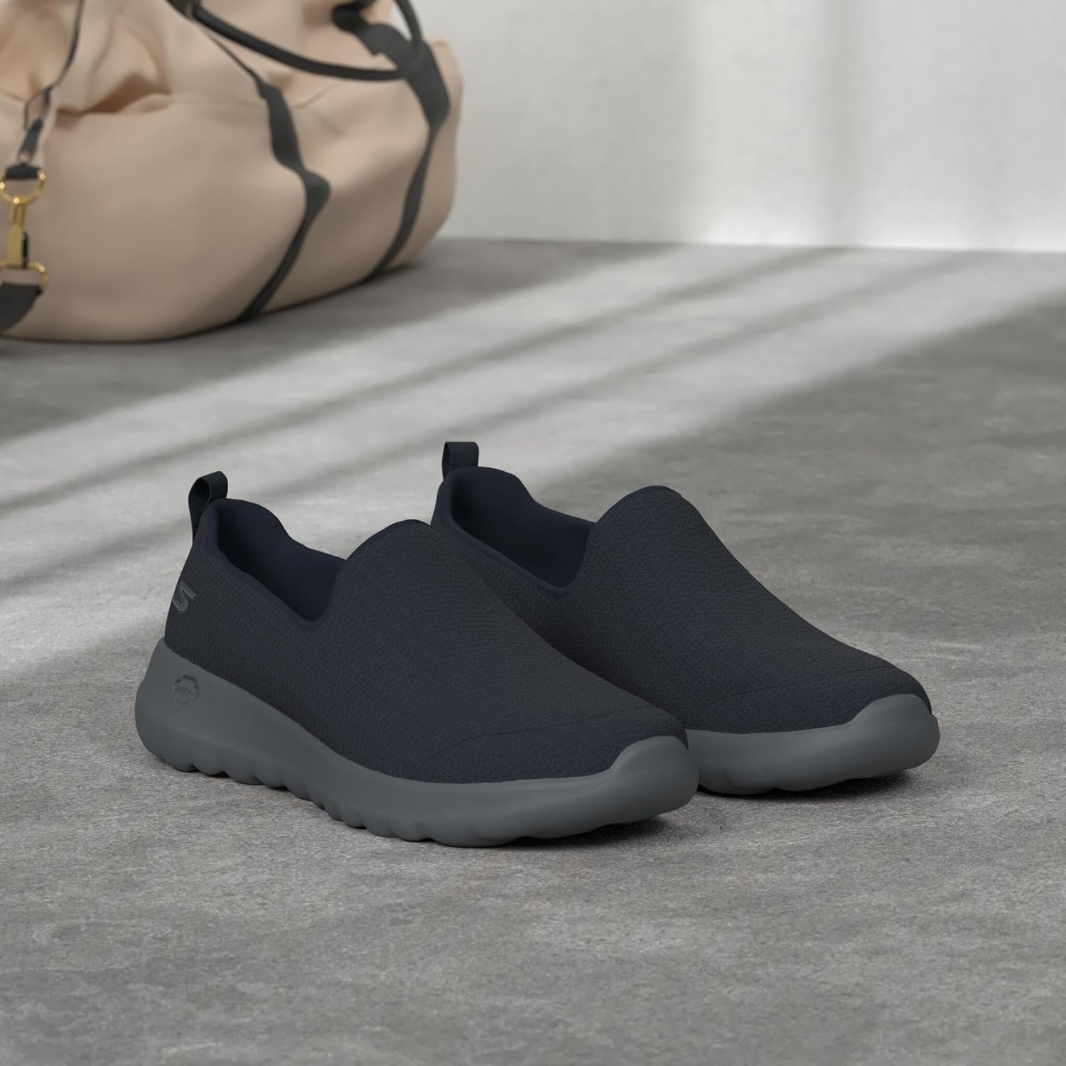 Мужские кроссовки Skechers Go Walk Max, синий/серый/темно-синий — фото 2