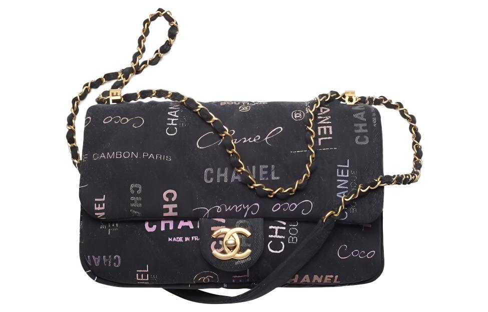 

CHANEL Классический клатч с цепочкой из денима