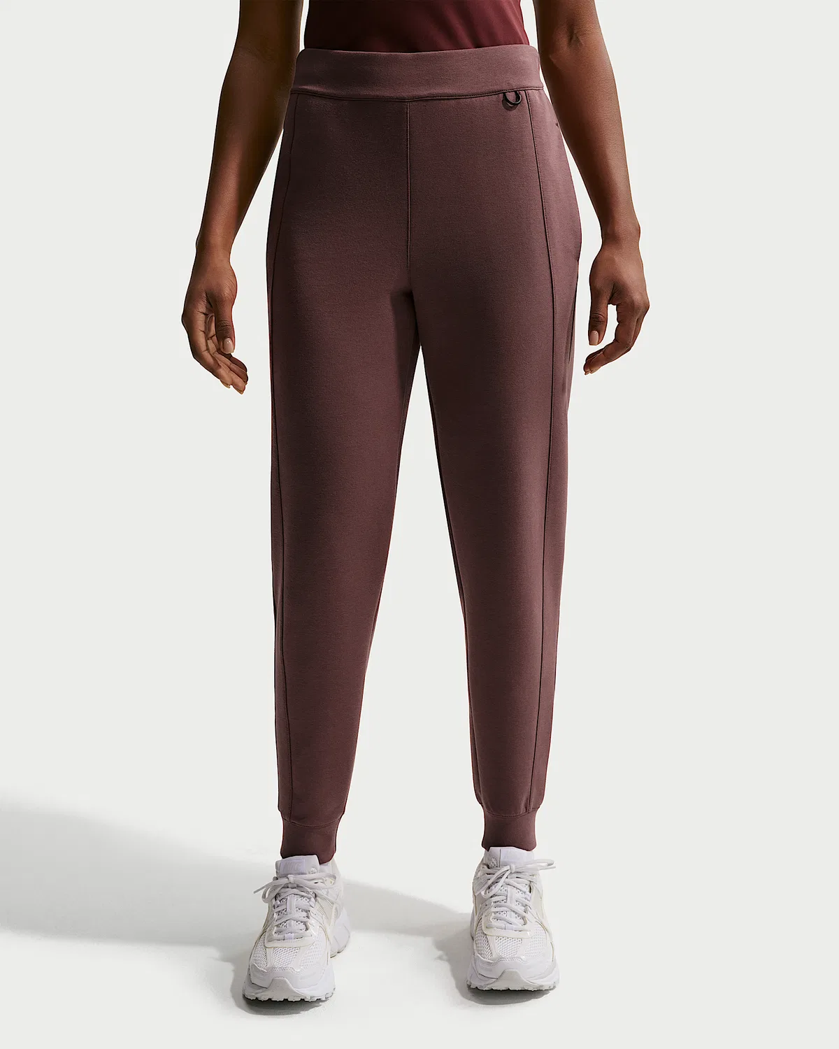 Женские джоггеры Nike 24.7 ImpossiblySoft Dri-FIT со средней посадкой, Tattoo/Burgundy Crush — фото 2