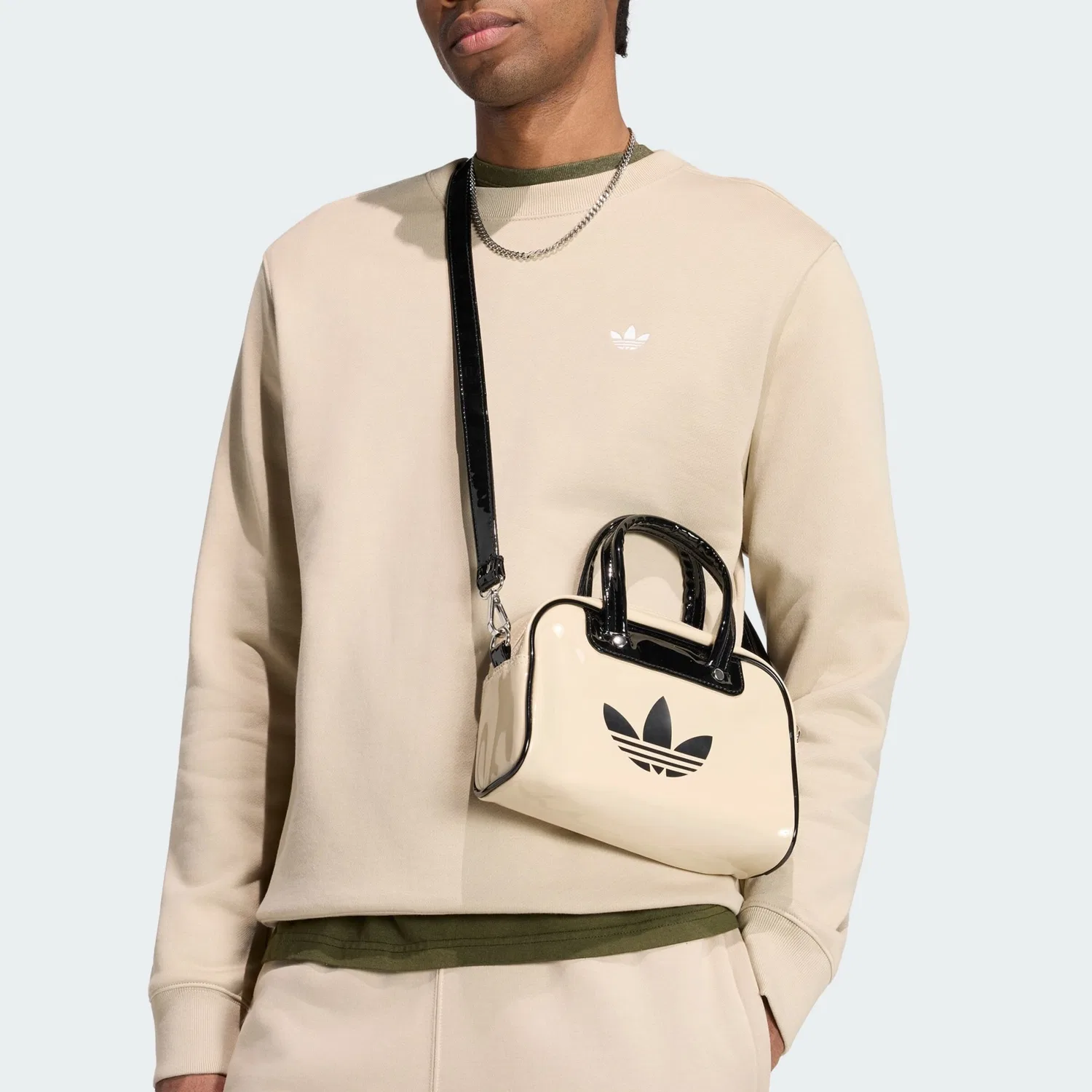 Свитшот Adidas Originals Trefoil Essentials бежевого цвета — фото 4