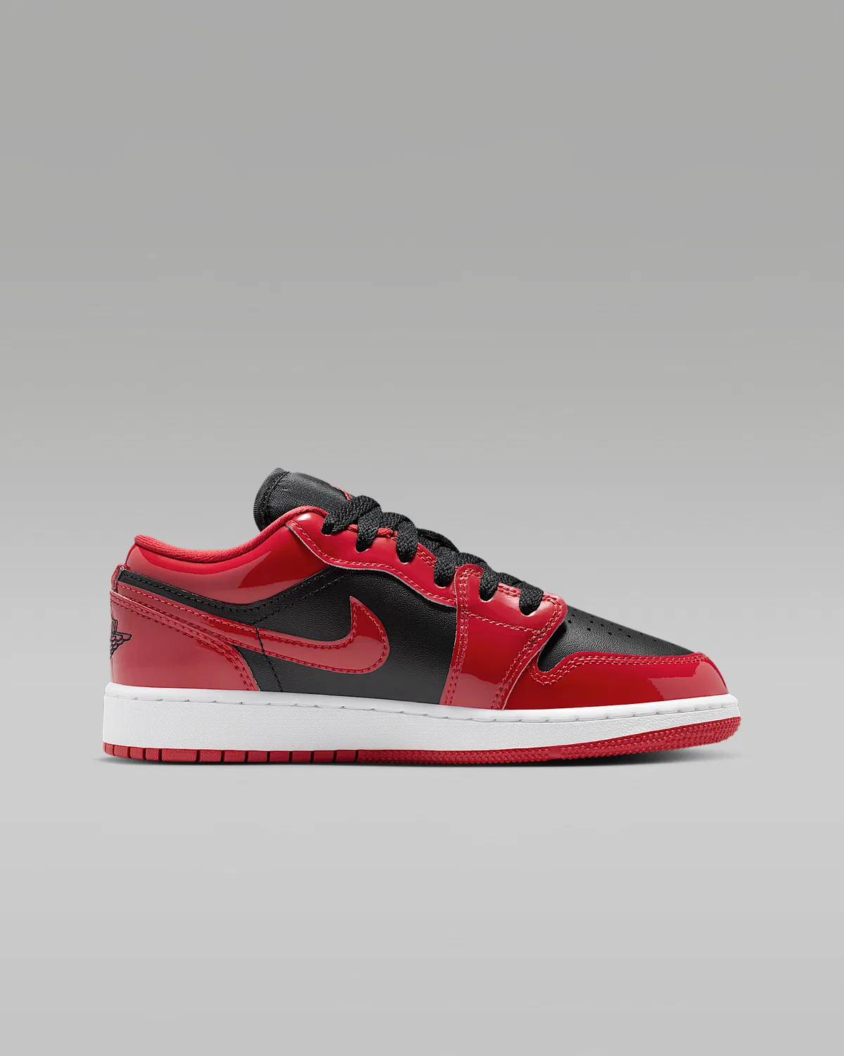 Кроссовки Big Kids' Air Jordan 1 Low SE, Black/White/Varsity Red — фото 3