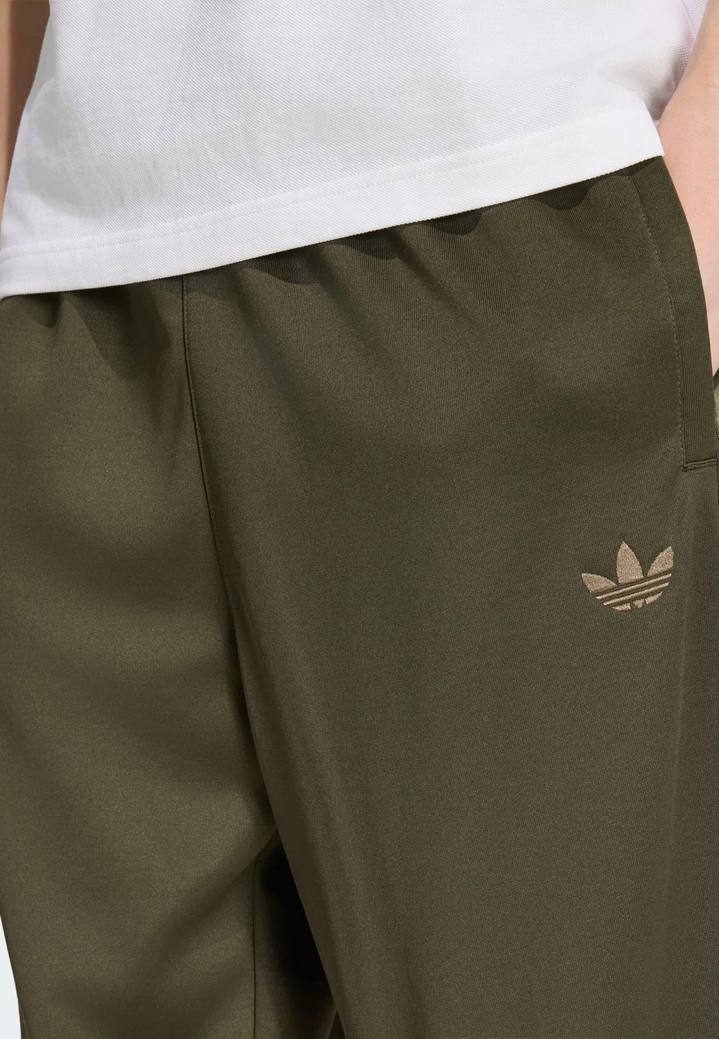 Брюки Adidas Originals свободного кроя Adicolor цвета хаки и темно-зеленого — фото 4