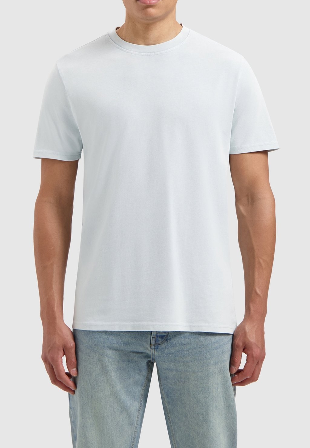 

Базовая футболка REGULAR FIT CREWNECK Pure Path, светло-голубой