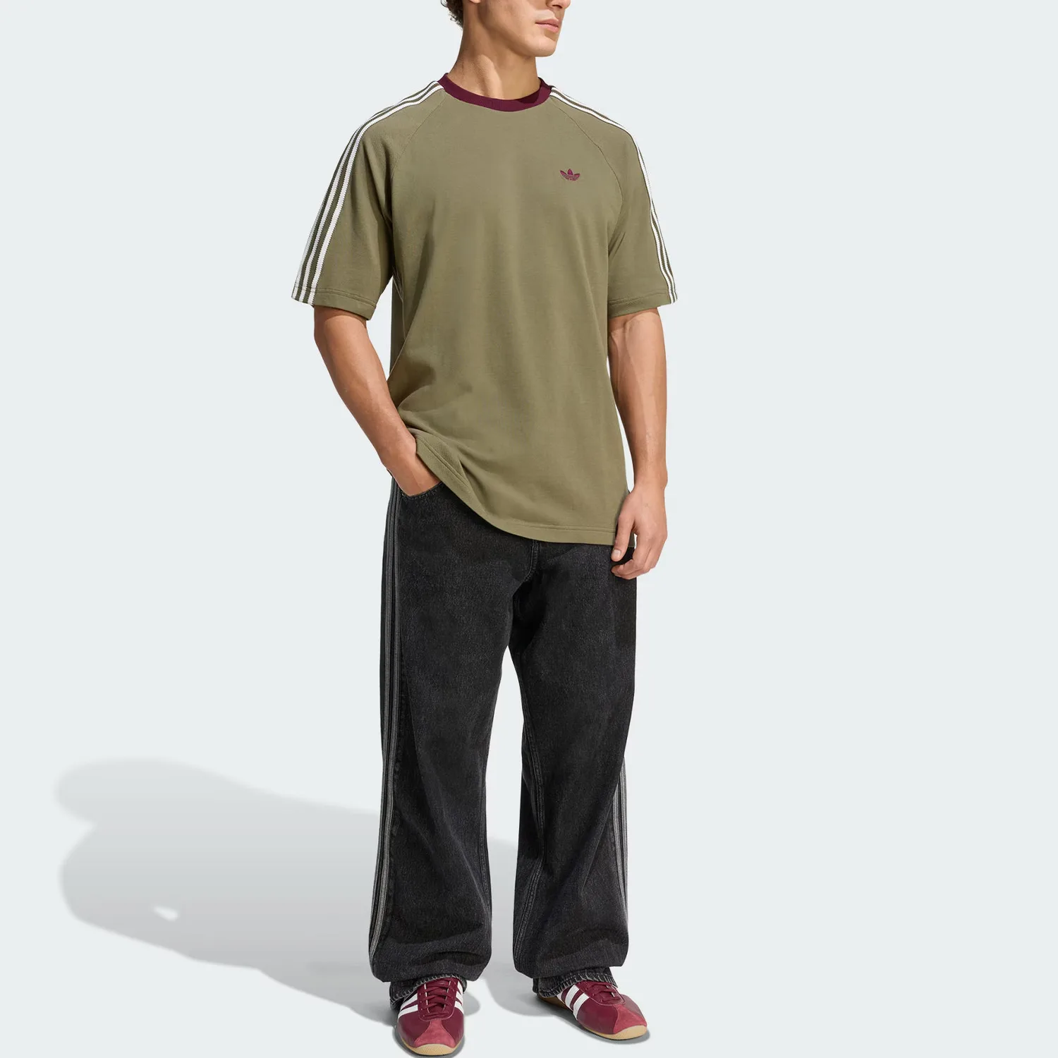 Adidas Originals Футболка мужская Strata оливково-зеленая с круглым вырезом — фото 3