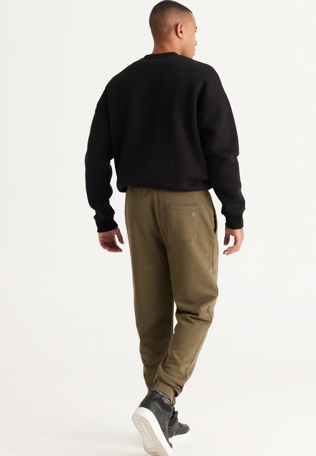 

Спортивные брюки STANDARD FIT AC&CO / ALTINYILDIZ CLASSICS, хаки