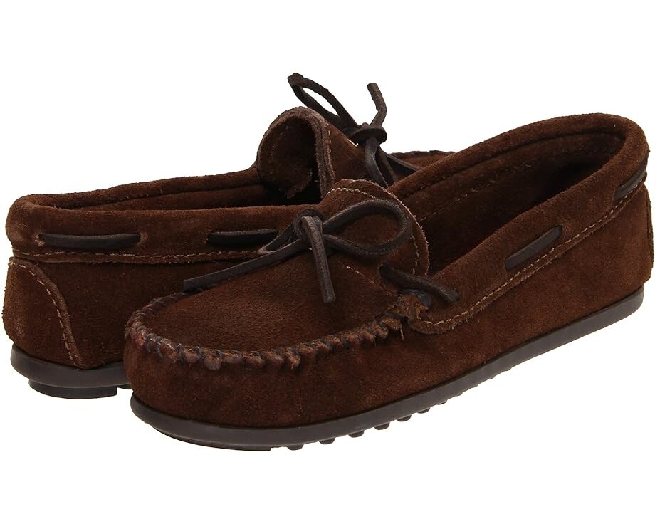 

Домашняя обувь Minnetonka Boy's Moc, цвет Chocolate Suede