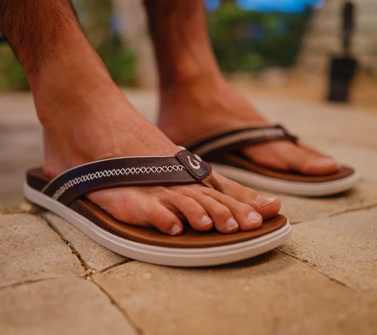 Сандалии с поддержкой стопы OLUKAI, Тоффи — фото 3
