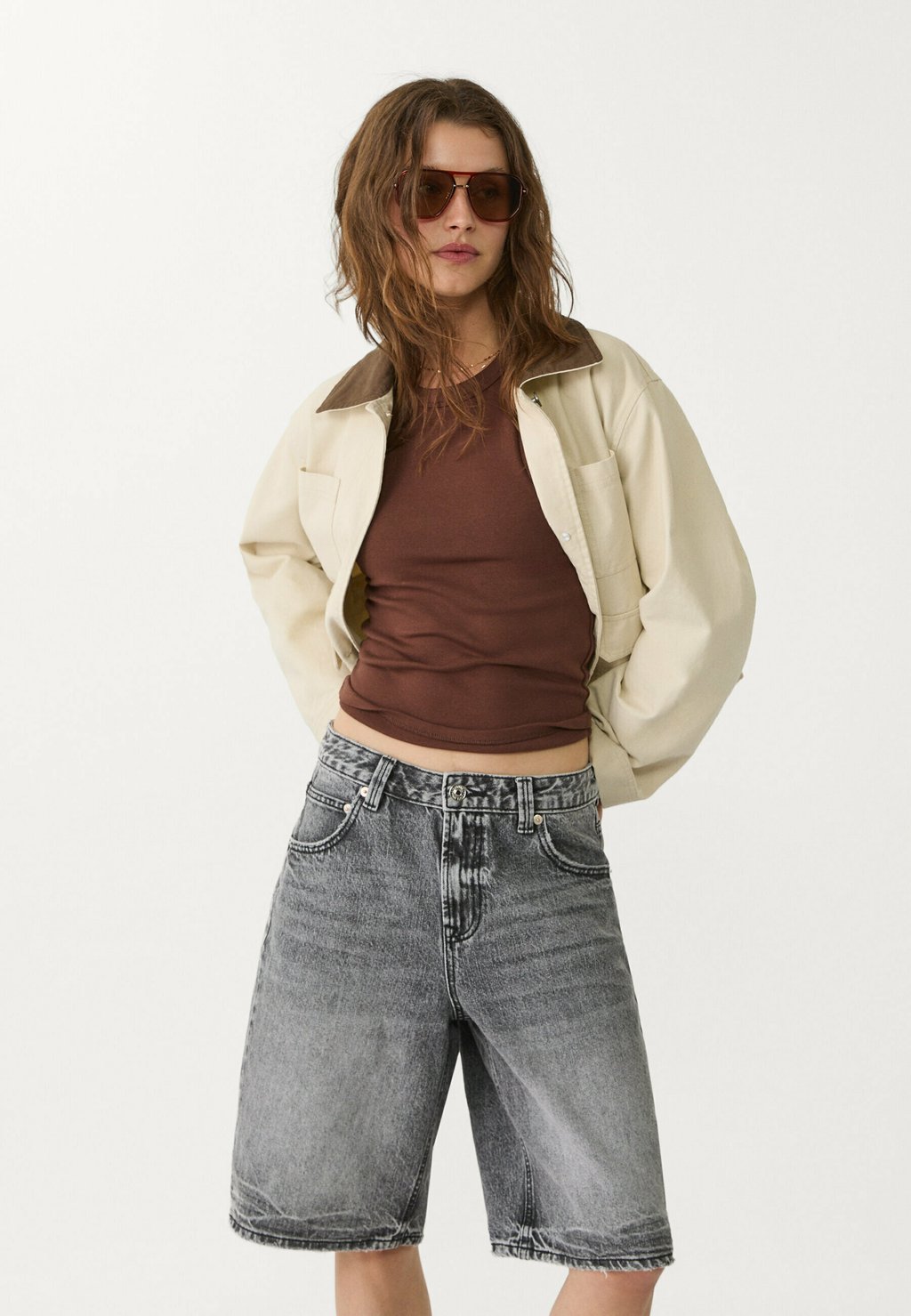 

Джинсовые шорты D95 BERMUDA JORTS Stradivarius, цвет Grey Denim