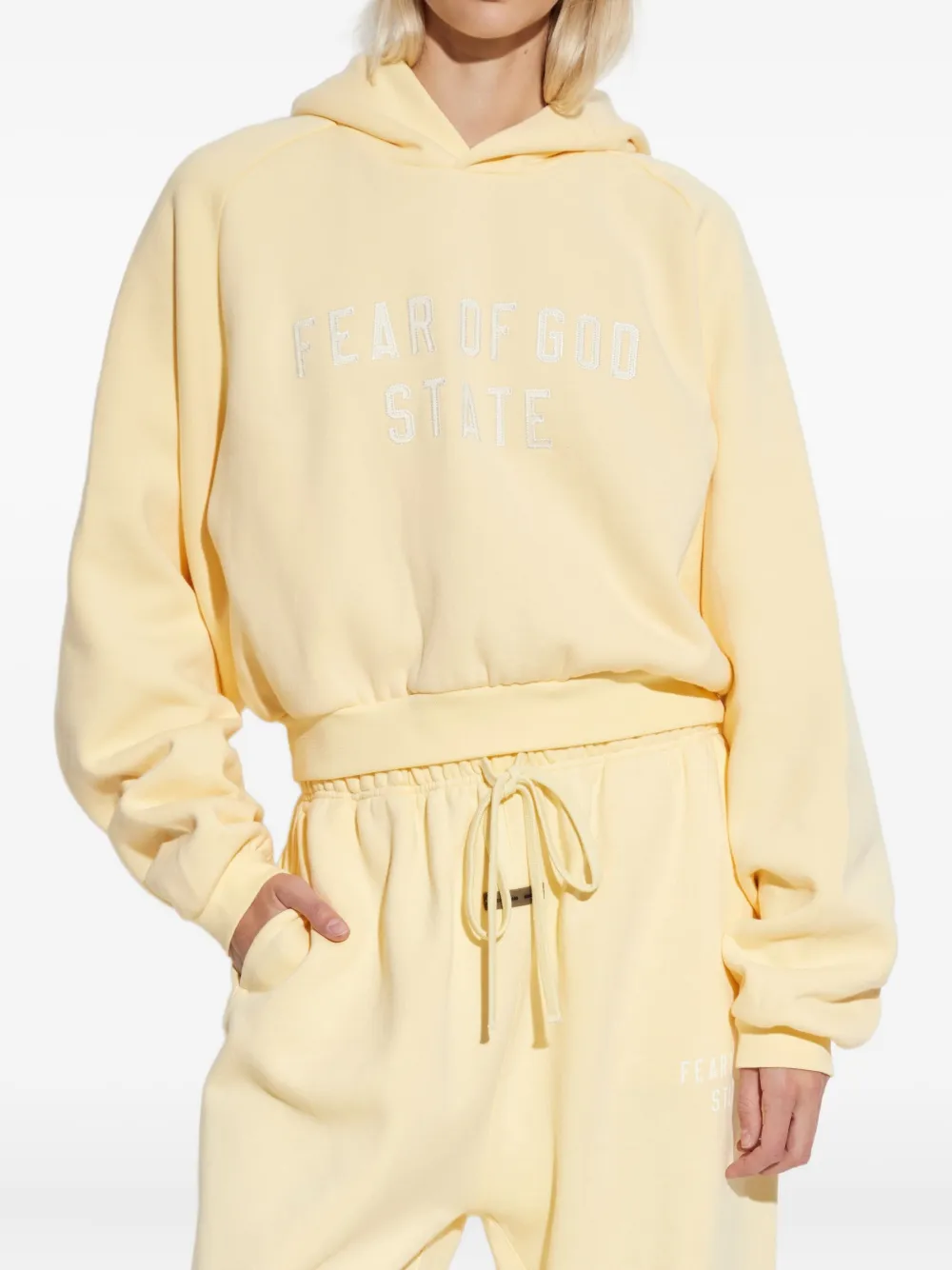 Худи с вышитым логотипом Fear Of God Essentials, желтый — фото 3