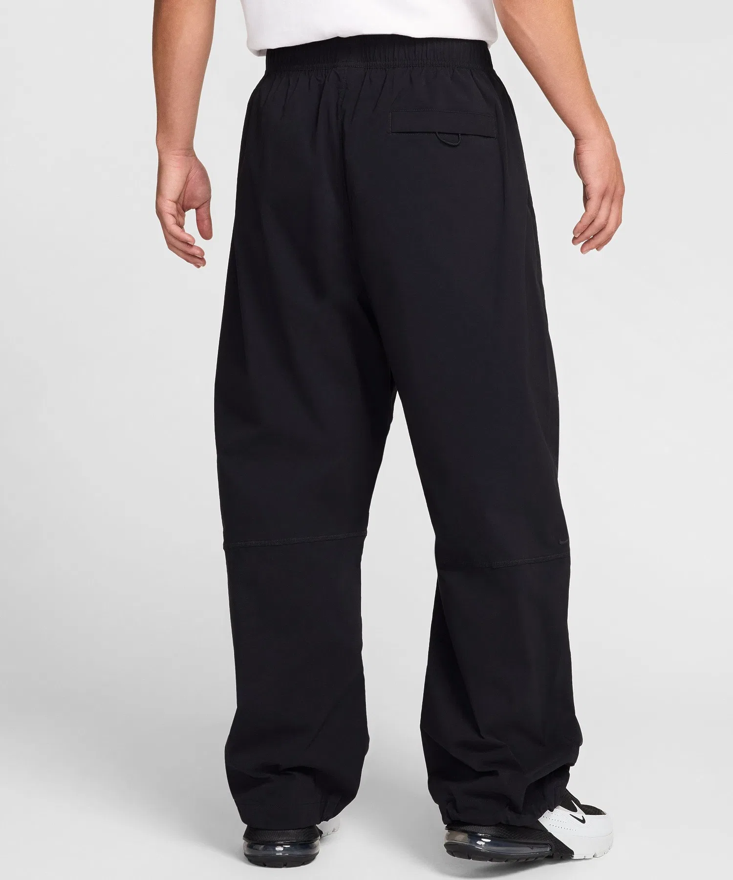 Спортивные брюки NIKE Tech Woven Jogger Pants IU7637 — фото 2