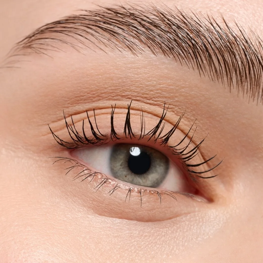Моно матовые тени для век Essence, 02 - neutral brown, 2 гр — фото 4