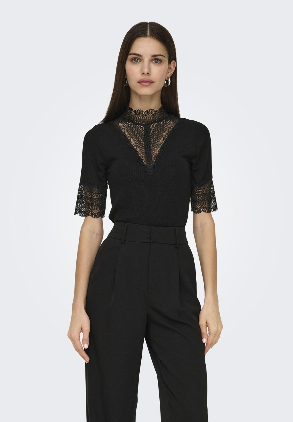 

Футболка с принтом ONLTILDE HIGHNECK ONLY, черный