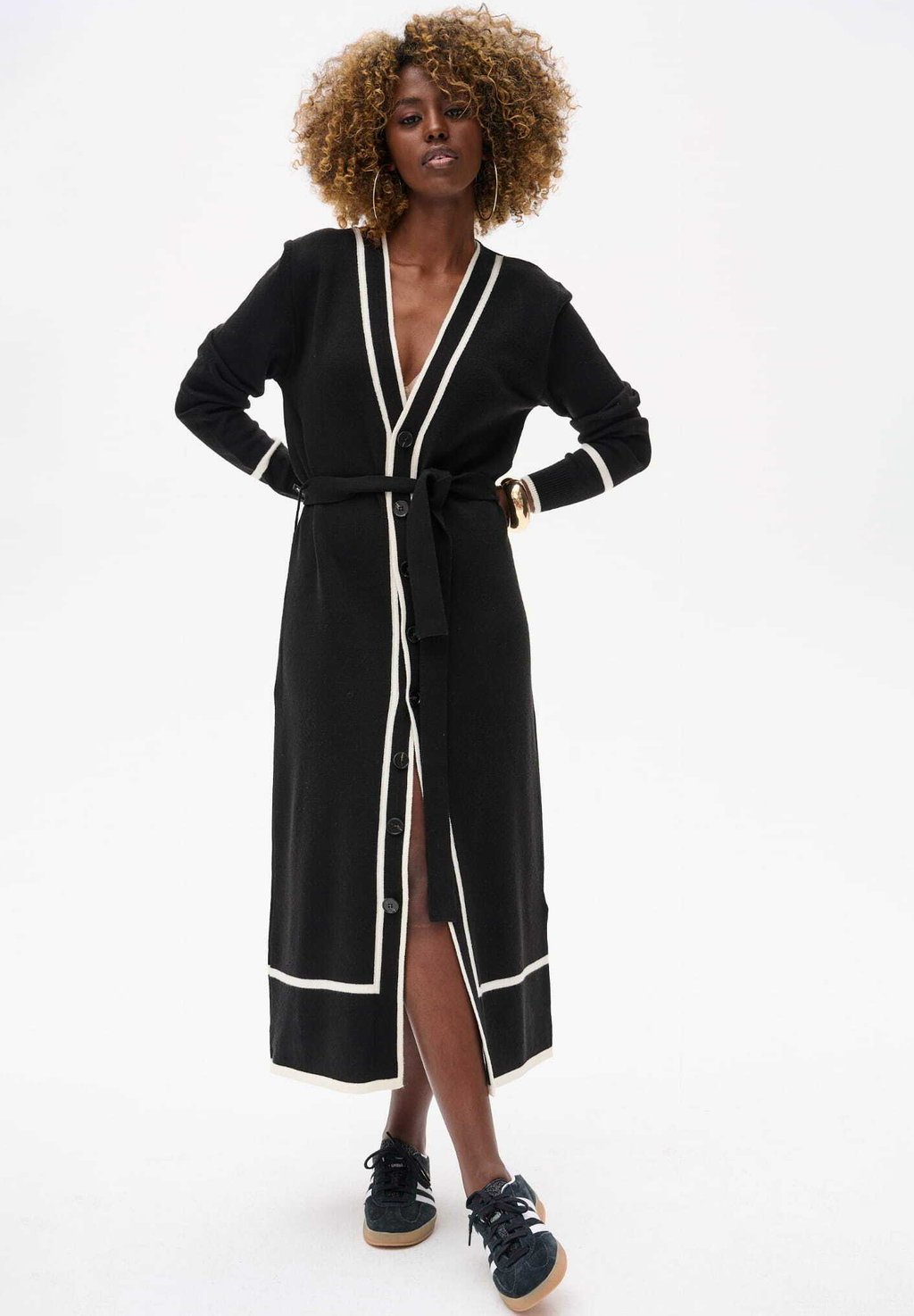 

Кардиган MADAAM blue shadow, черный