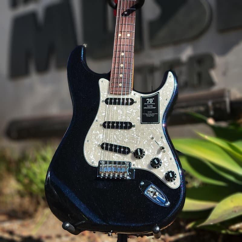 

Электрогитара Fender 70th Anniversary Player Stratocaster, Rosewood Fingerboard, Nebula Noir