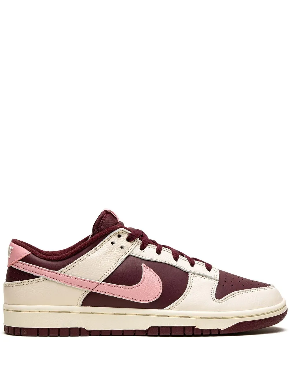 

Кроссовки Dunk Low Retro PRM Valentine's Day 2023 Nike, розовый