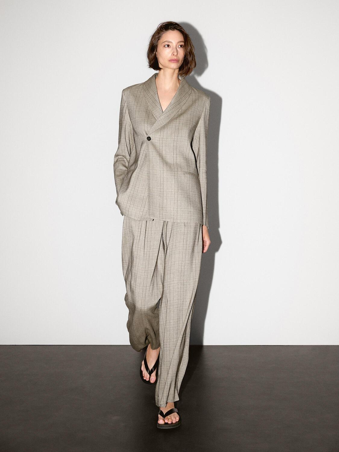 

Блейзер с клетчатым принтом и воротником-шалью Massimo Dutti, бежевый