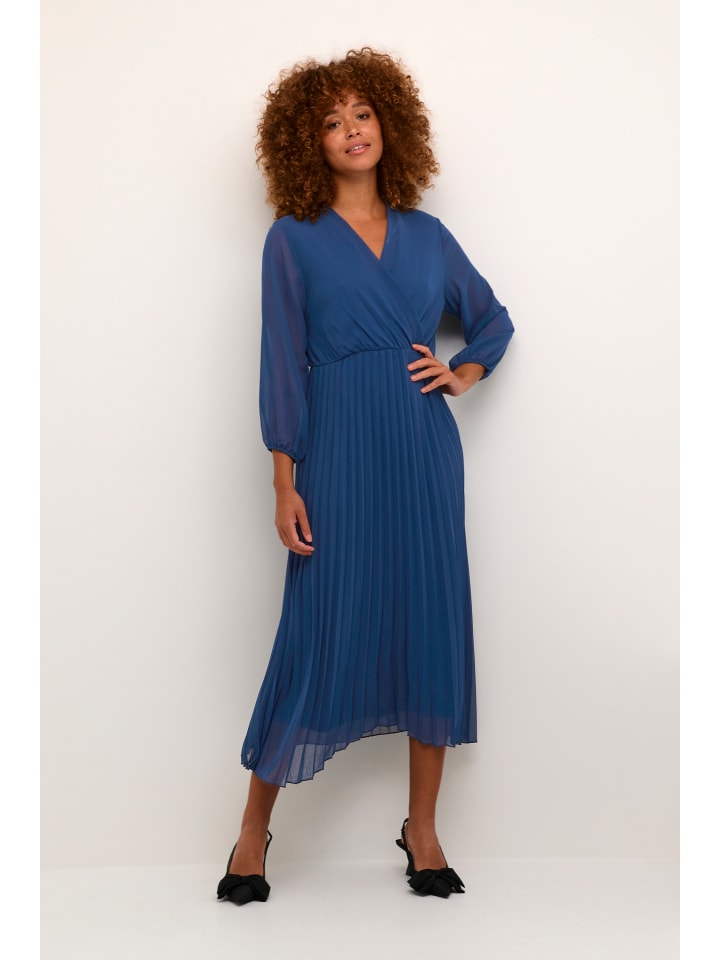 

CULTURE Платье CUkila Feminine Dress в синих тонах