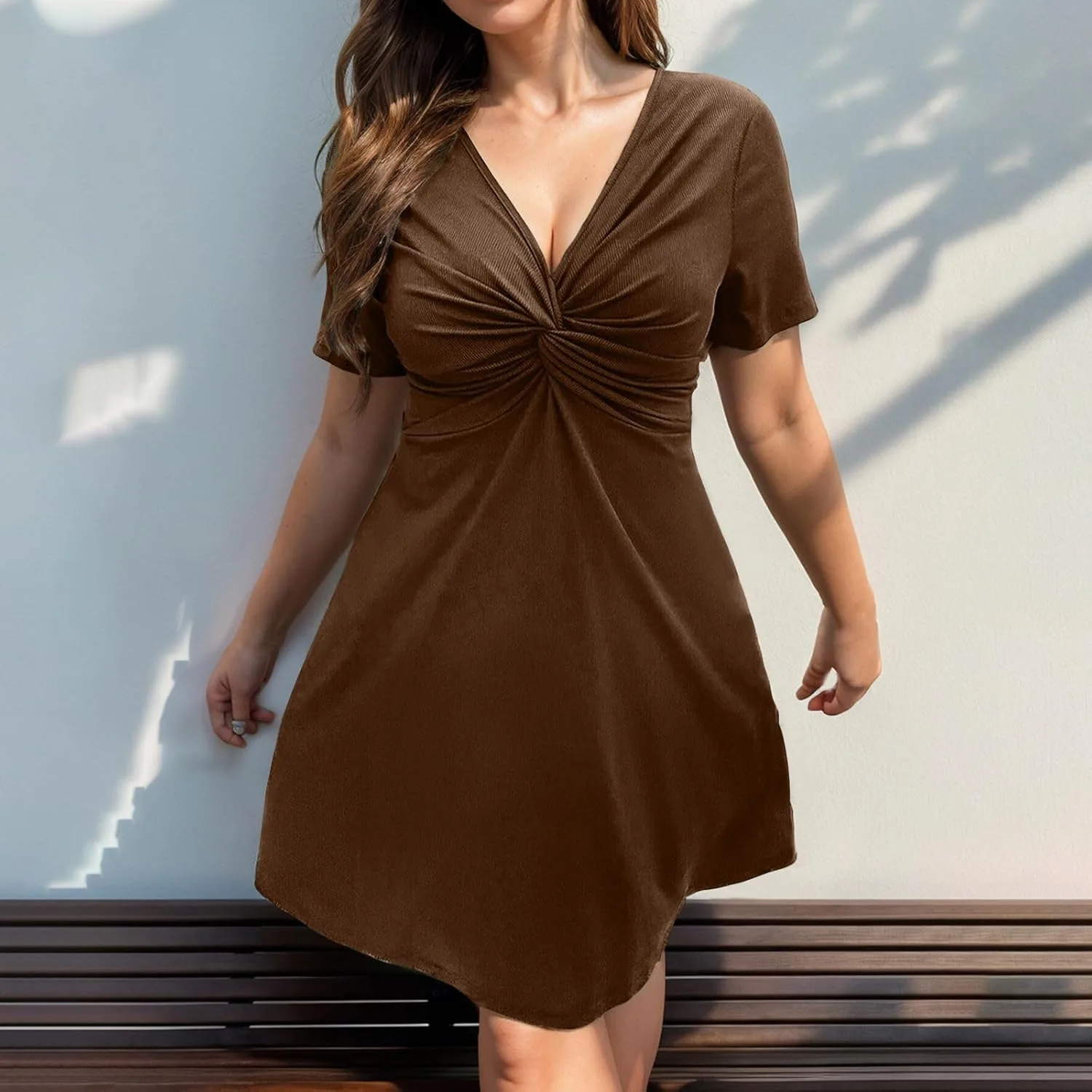 Женское платье летнее Casual с коротким рукавом, глубокий V-вырез, узел спереди, ребристое, струящееся, сексуальное, Plus Size Generic, коричневый — фото 2