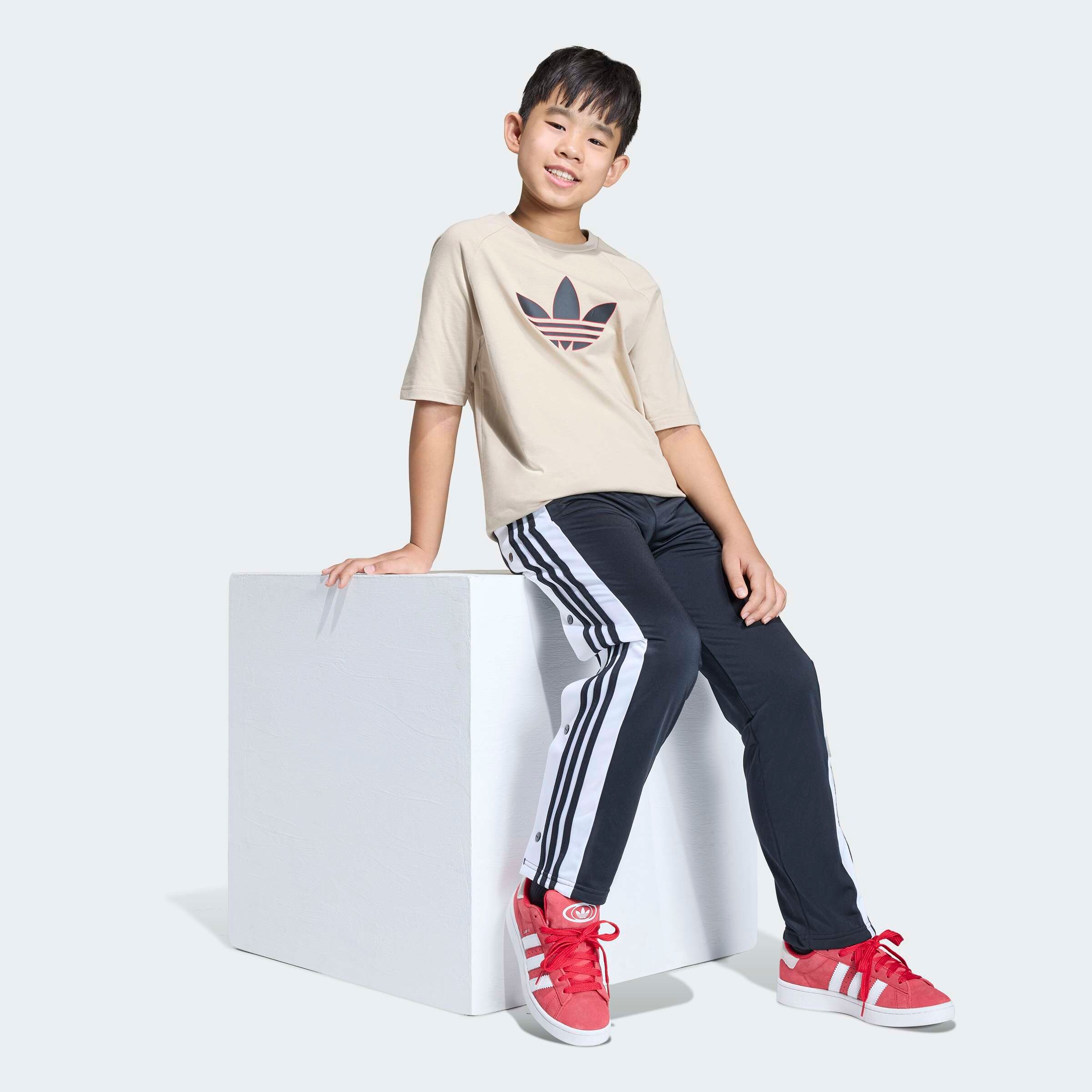 Adidas Originals Спортивные брюки Regular в черном цвете — фото 3