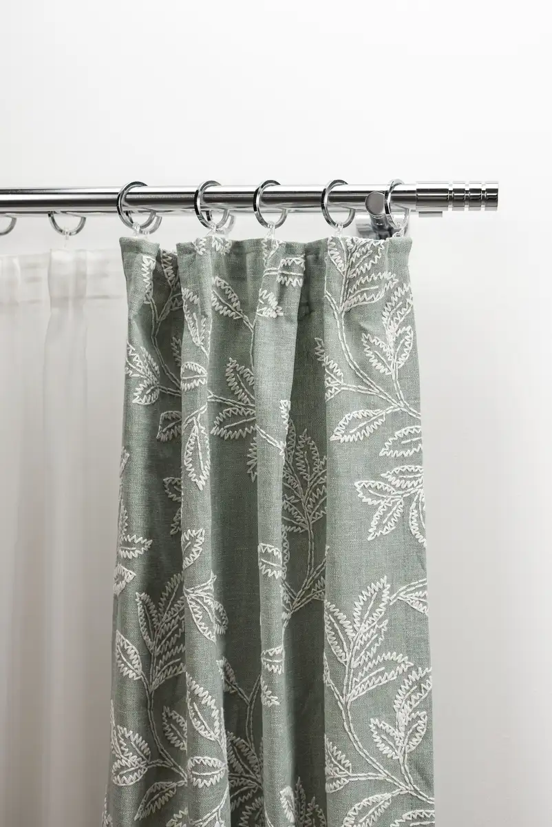 

Карниз для штор GARESA "EASY", 2 направляющие, желаемая длина, комплект для штор, выдвижной, концевая кнопка с пазами, алюминий, с кольцами 64х560 см, Ø 20 мм, цвет chromfarben