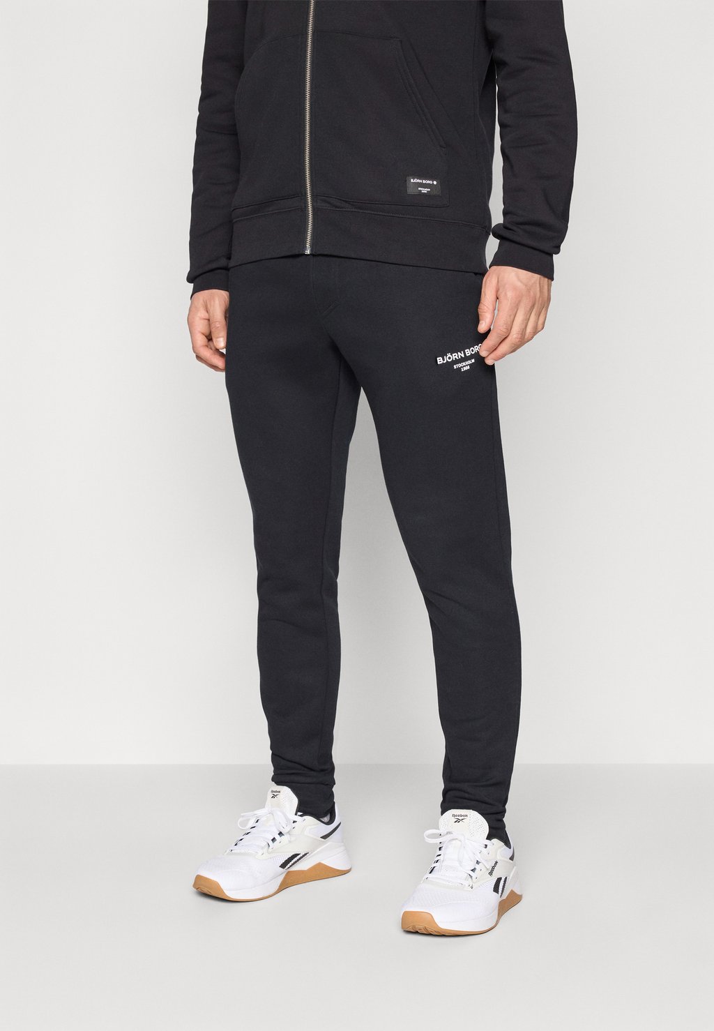 

Спортивные штаны ESSENTIAL SWEATPANTS Björn Borg, черный