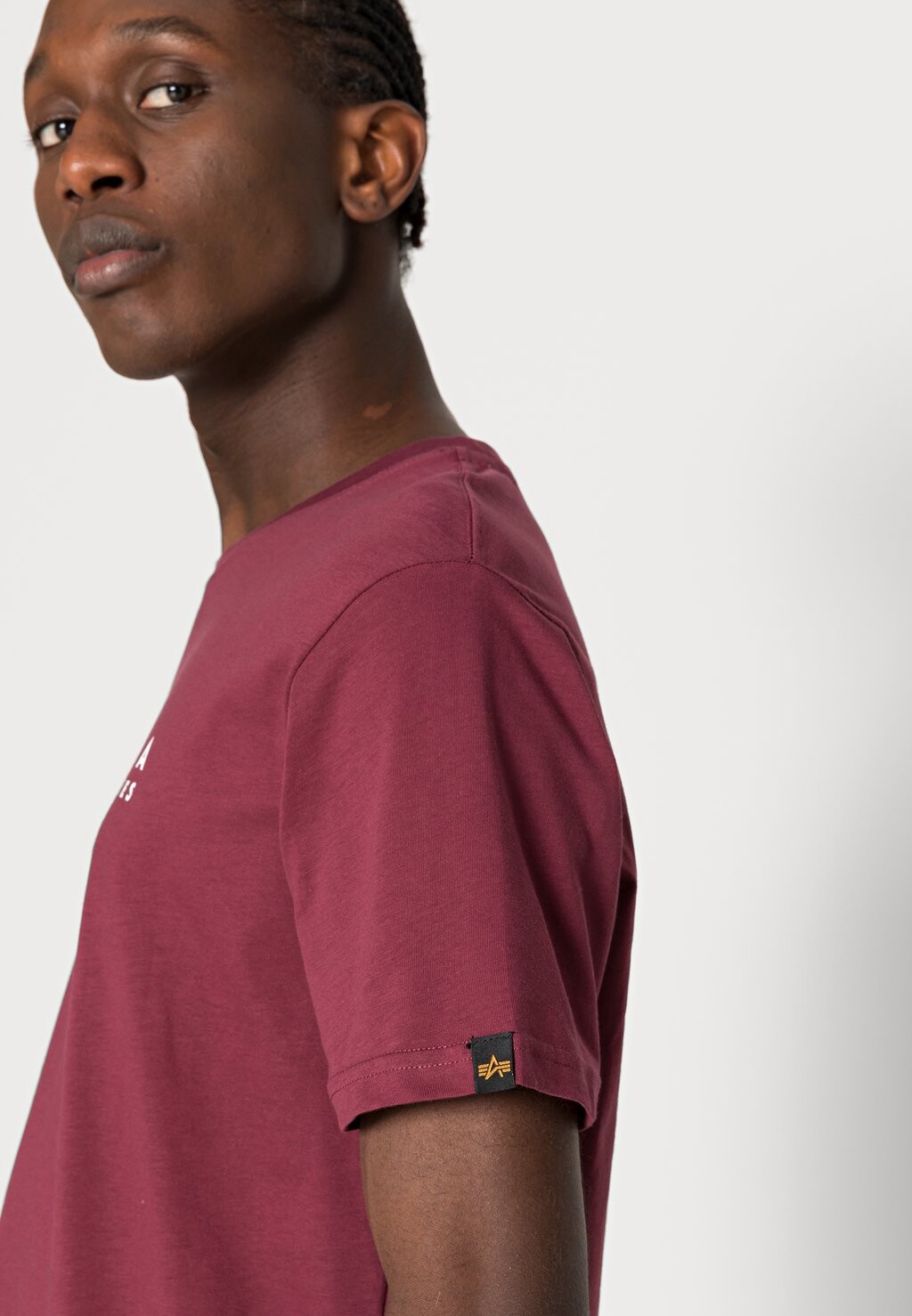 

Футболка с принтом Label Alpha Industries, бордовая