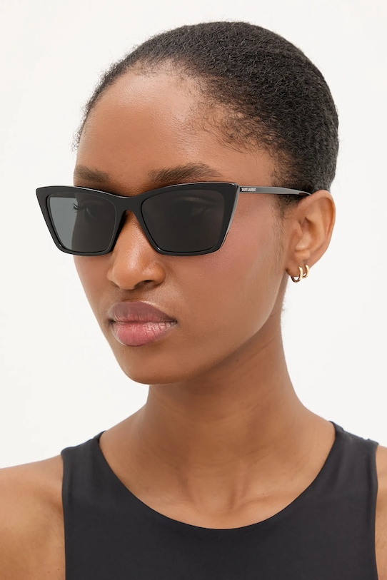 

Солнцезащитные очки Saint Laurent, черный