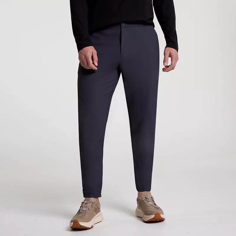 

Мужские зауженные брюки Limitless Slim Fit VRST — новая модель для дополнительного комфорта, цвет Graphic Charcoal