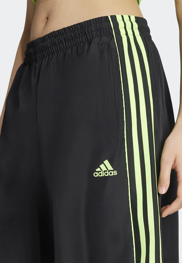 Брюки, оверсайз, Teamgeist Adicolor Oversized Woven Track Pants, Adidas, черный/зеленый — фото 4