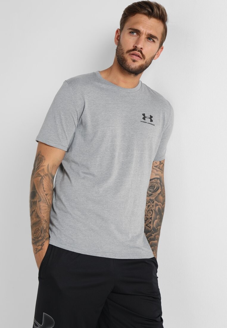 

Футболка Under Armour SPORTSTYLE, цвет Steel Light Heather/Black, Серый, Футболка Under Armour SPORTSTYLE, цвет Steel Light Heather/Black