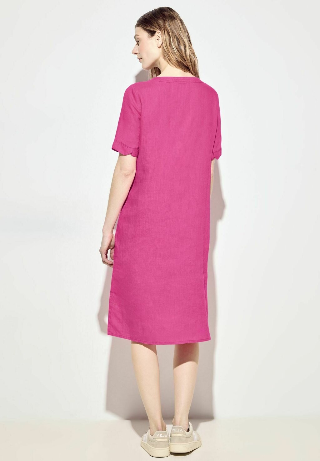 

Дневное платье V-NECK LEINENKLEID Cecil, розовый