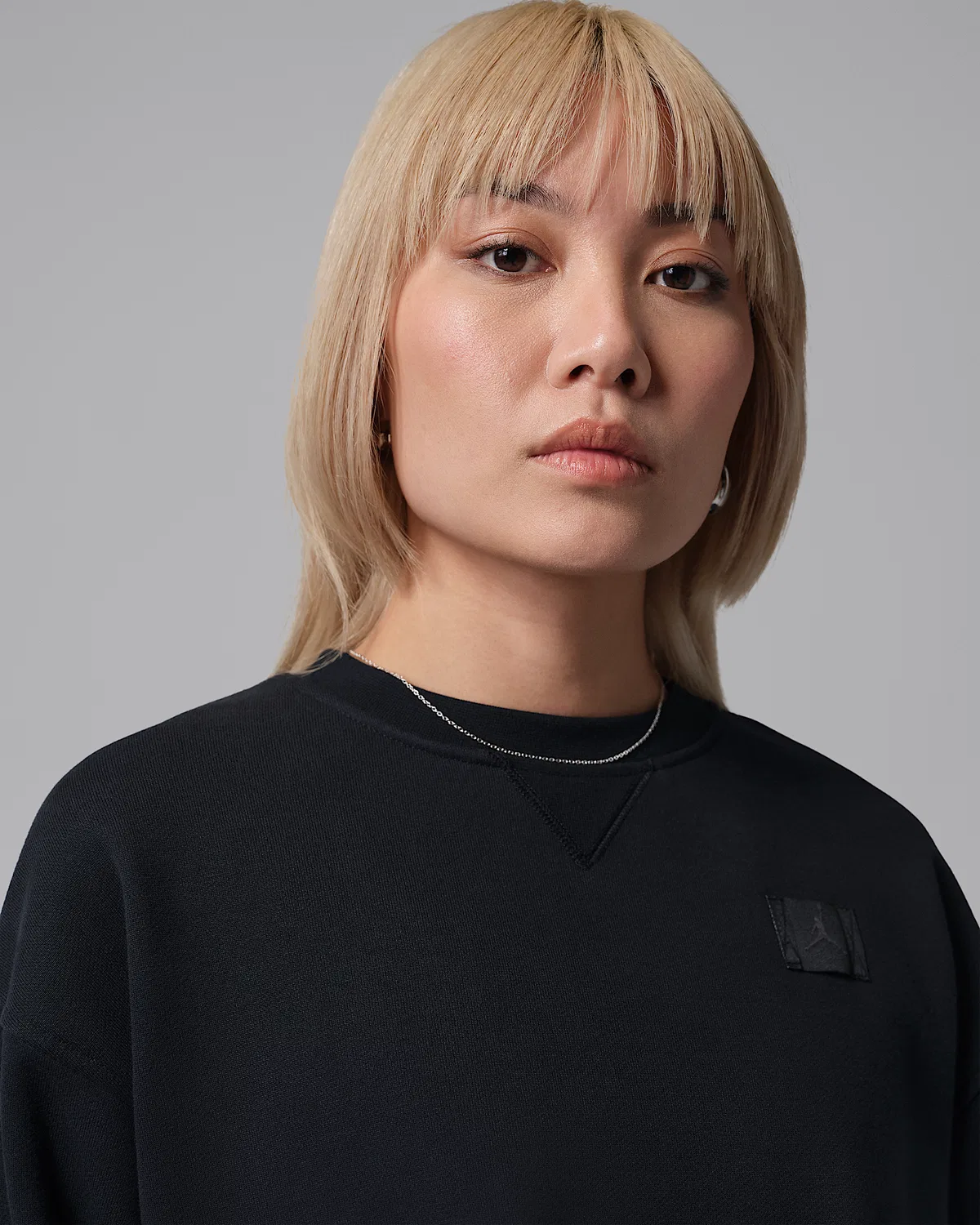 Женская укороченная толстовка с круглым вырезом Jordan Flight Fleece, Black/Dark Smoke Grey — фото 3