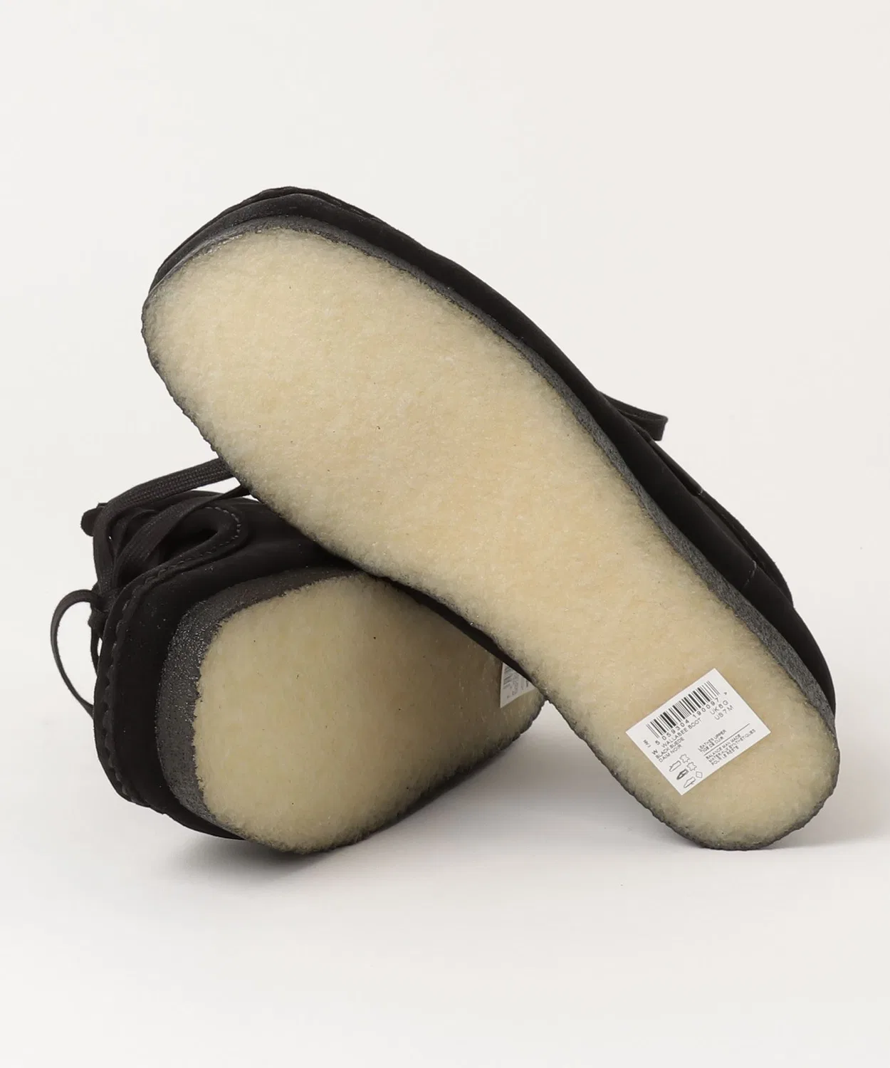 Ботинки Wallabee Boot бренда CLARKS из замши, чёрный — фото 3