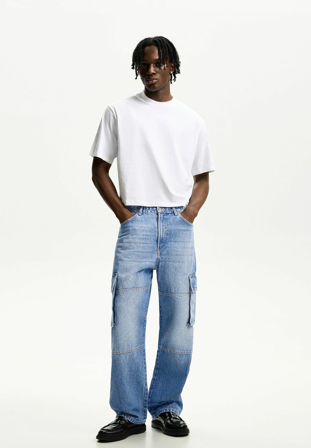

Мешковатые джинсы Bershka, цвет Lightblue Denim