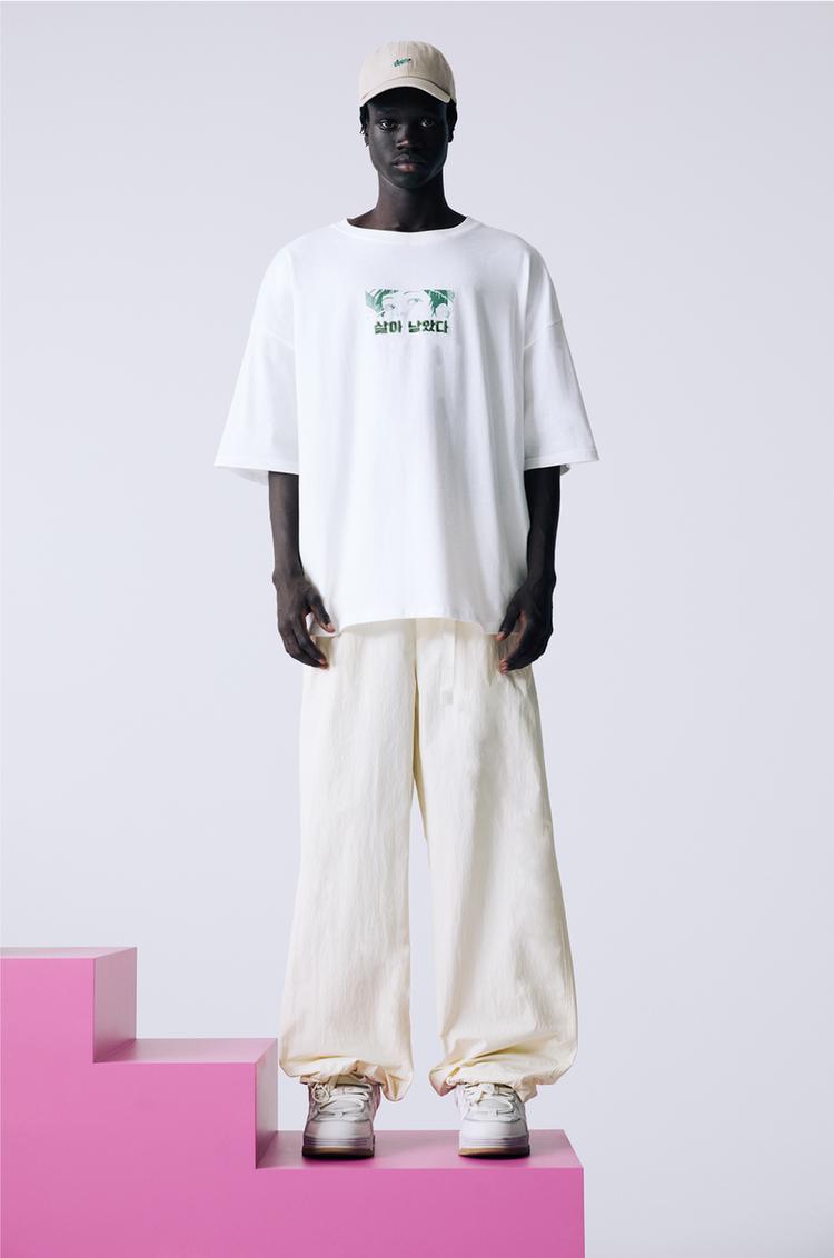 

Футболка с изображением игры «Кальмар» Pull And Bear, белый
