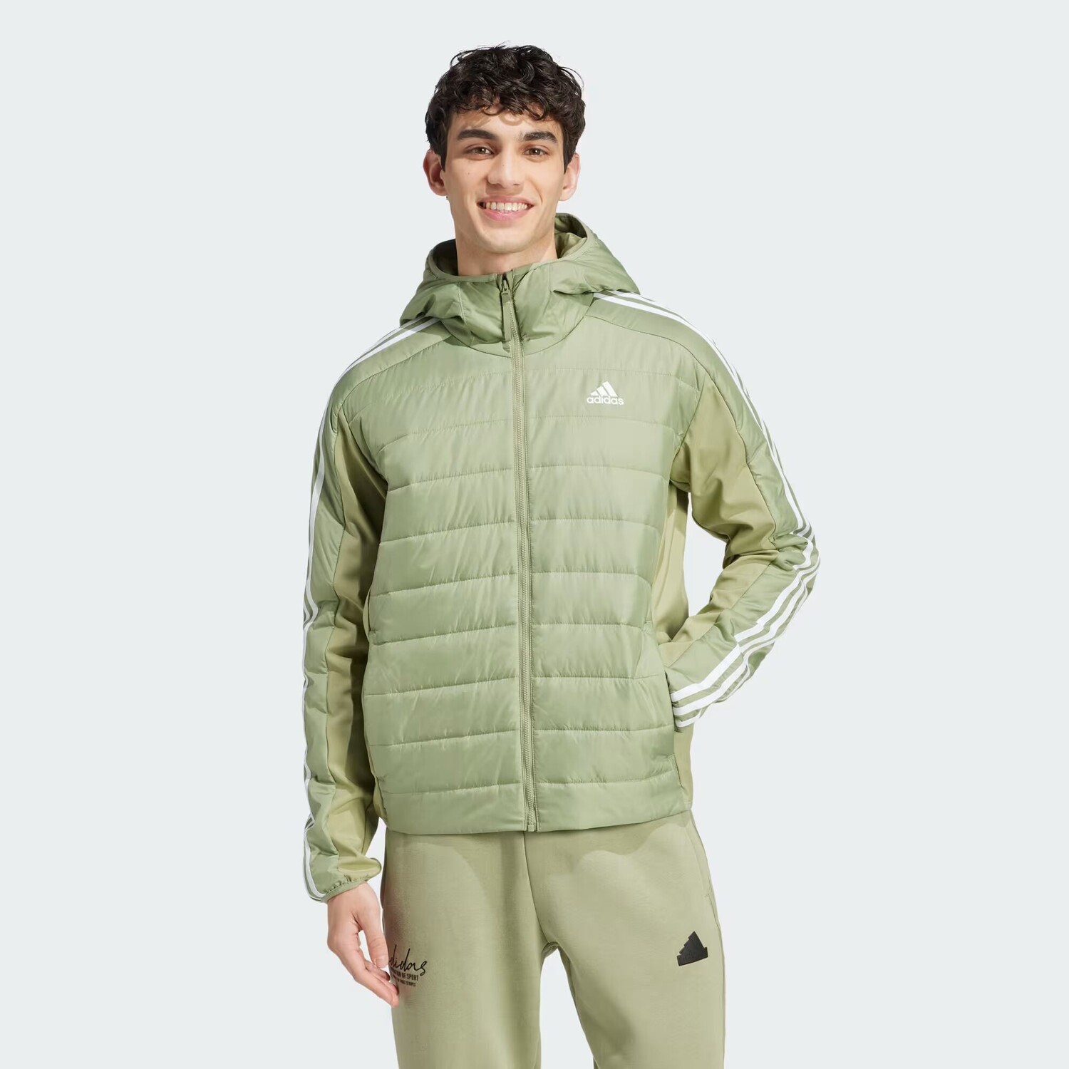 

Гибридная куртка Essentials с 3 полосками и утеплителем с капюшоном Adidas, цвет Tent Green