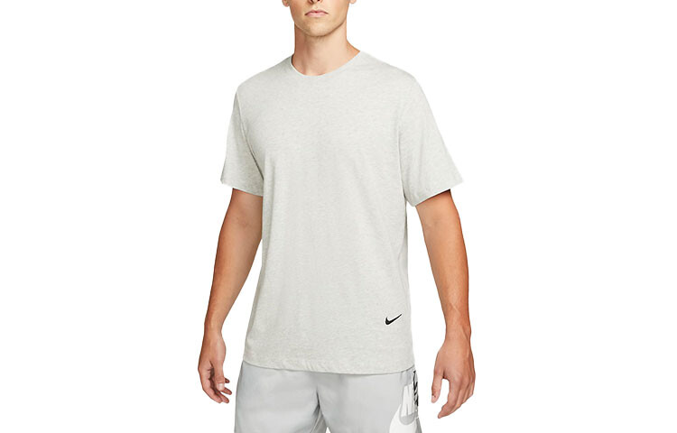 

Футболка мужская серая Nike, серый