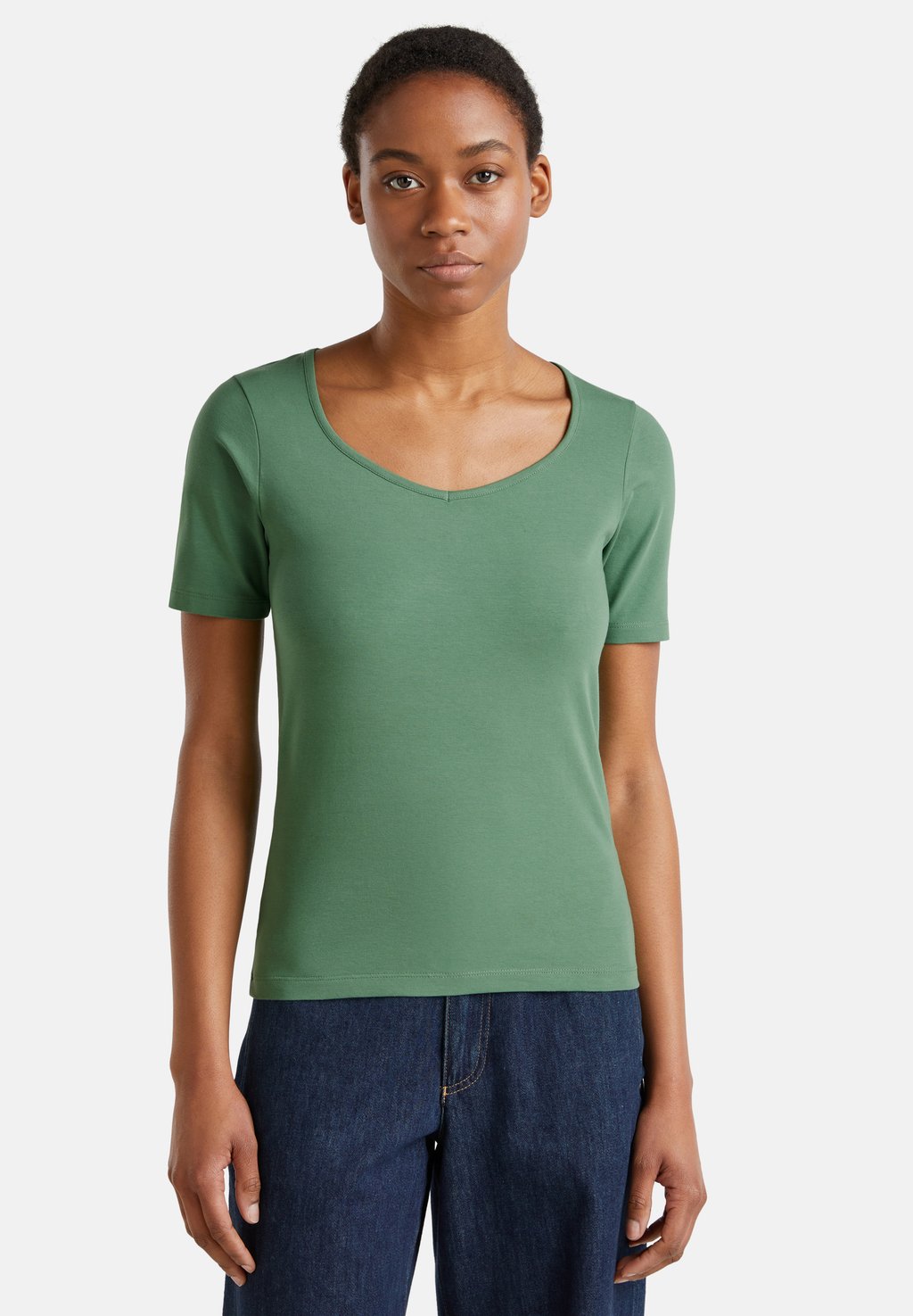

Базовая футболка SLIM FIT United Colors of Benetton, зеленый
