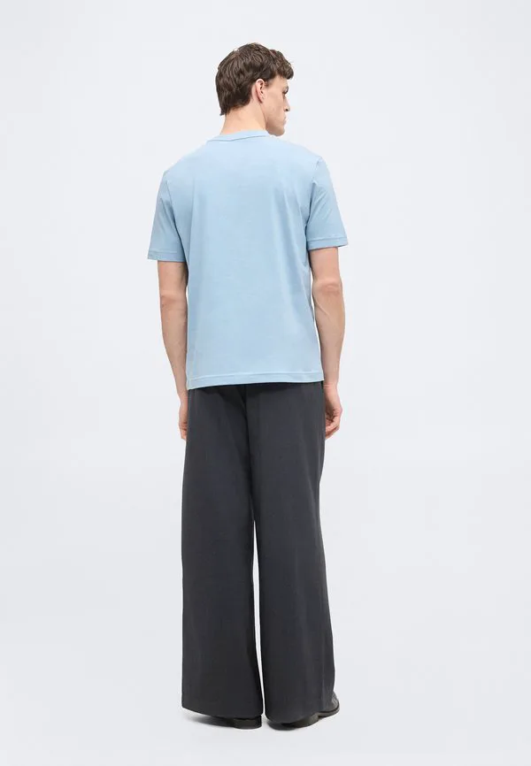Простая футболка tchup Boss, Light Pastel Blue — фото 4