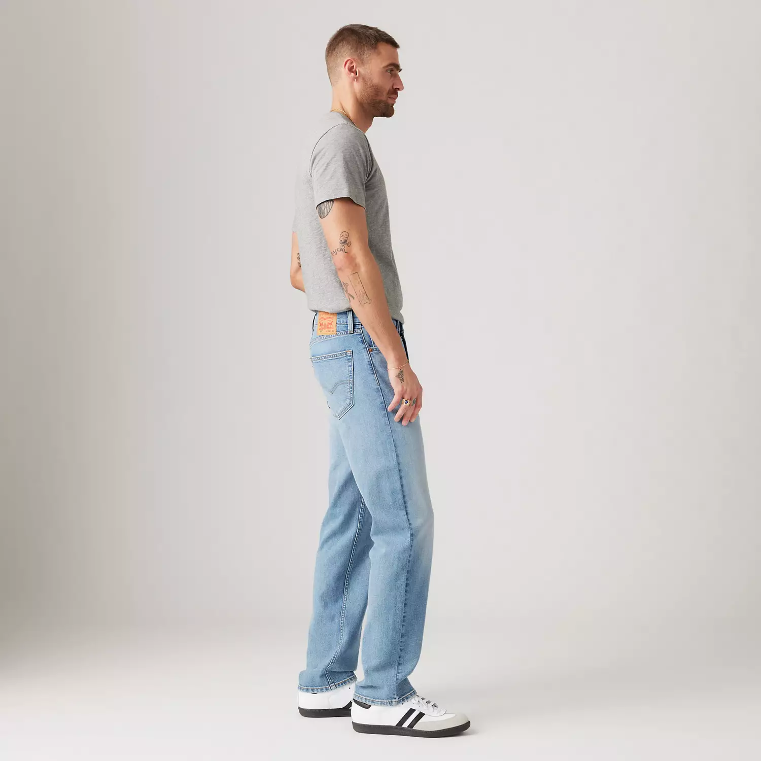 Мужские джинсы Levi's 505 Regular Fit, светло-голубой деним средней степени выцветания — фото 3