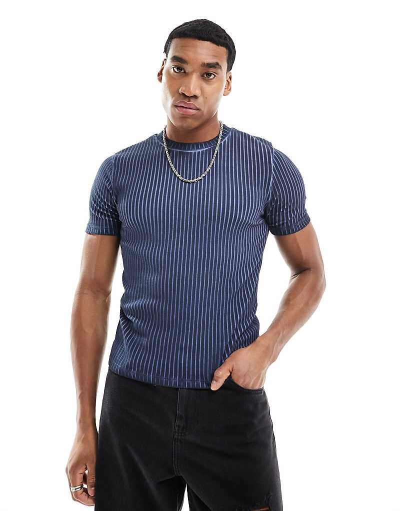 

ASOS DESIGN – темно-синяя футболка в рубчик с коротким вырезом, подчеркивающим фигуру