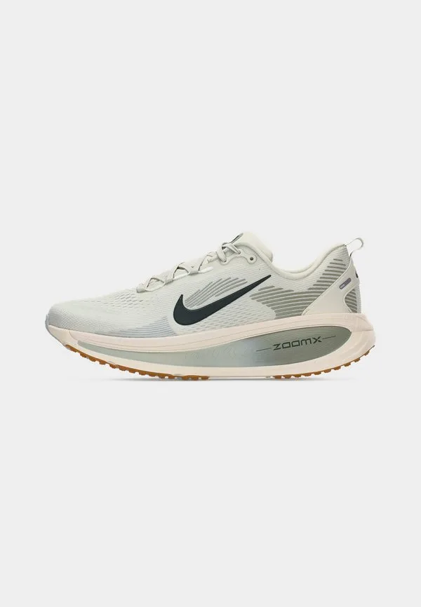 Кроссовки для бега по шоссе vomero 18: spruce aura/black spruce/jade horizon/light silvercoloured/sail Nike Performance, Spruce Aura/Black Spruce/Jade Horizon/Light Silver-Coloured/Sail — фото 2