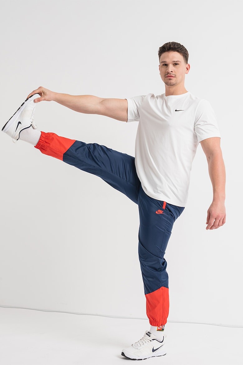 

Тренировочная футболка Hyverse с овальным вырезом Nike, черный