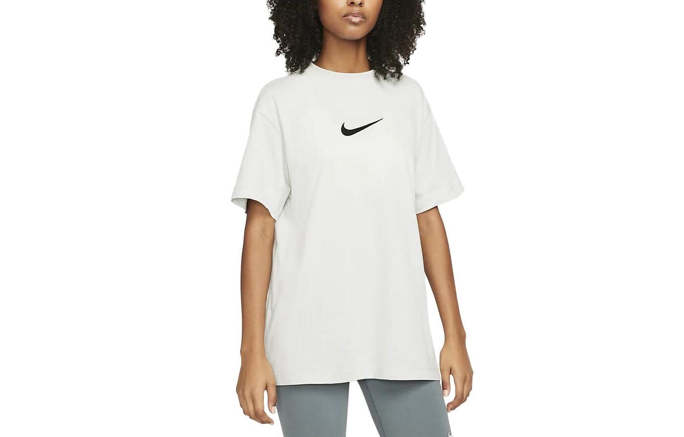 

Футболка женская белая Nike